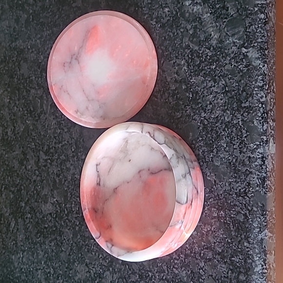 Vintage Pink Marbled Soap Stone Vanity Dish with Lid - Picture 5 of 12